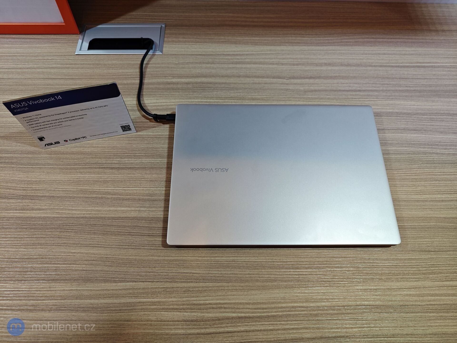 ASUS Vivobook 14