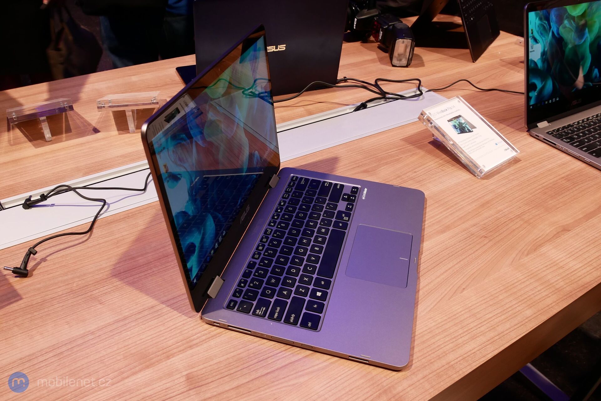 ASUS Vivobook Flip 14