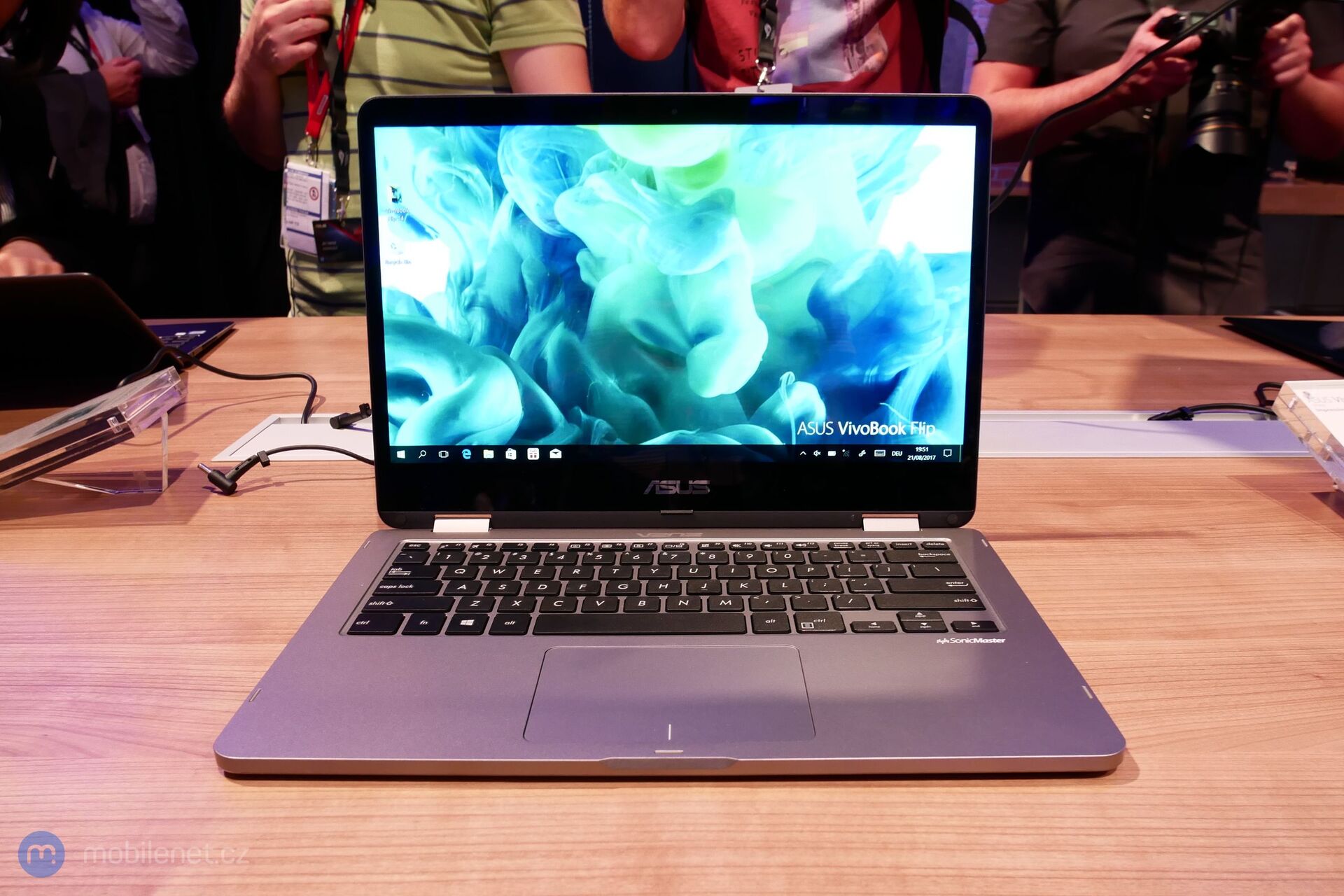 ASUS Vivobook Flip 14