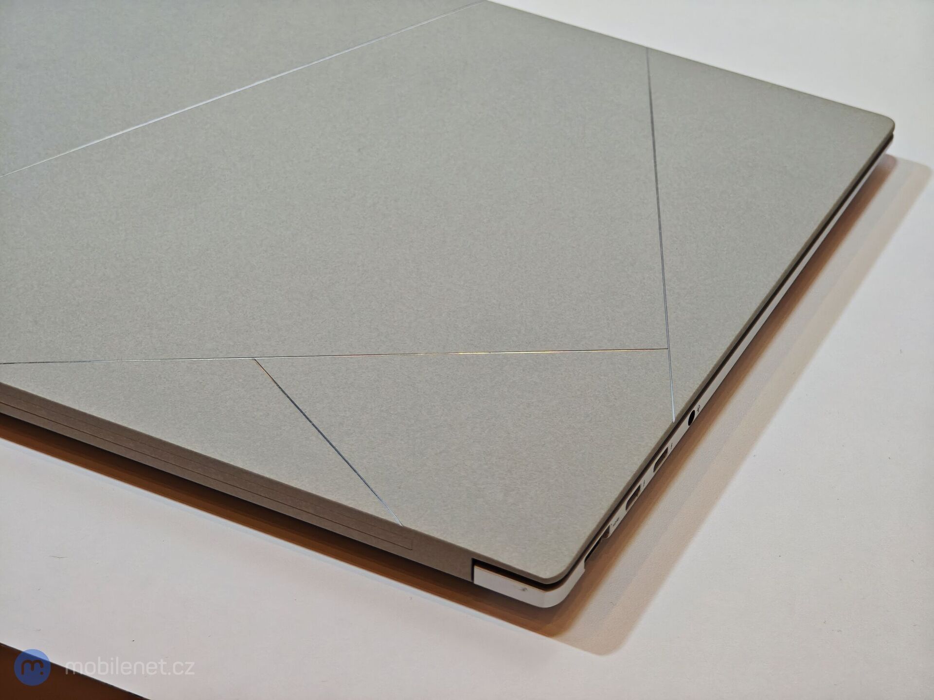 ASUS Vivobook S14 a S16