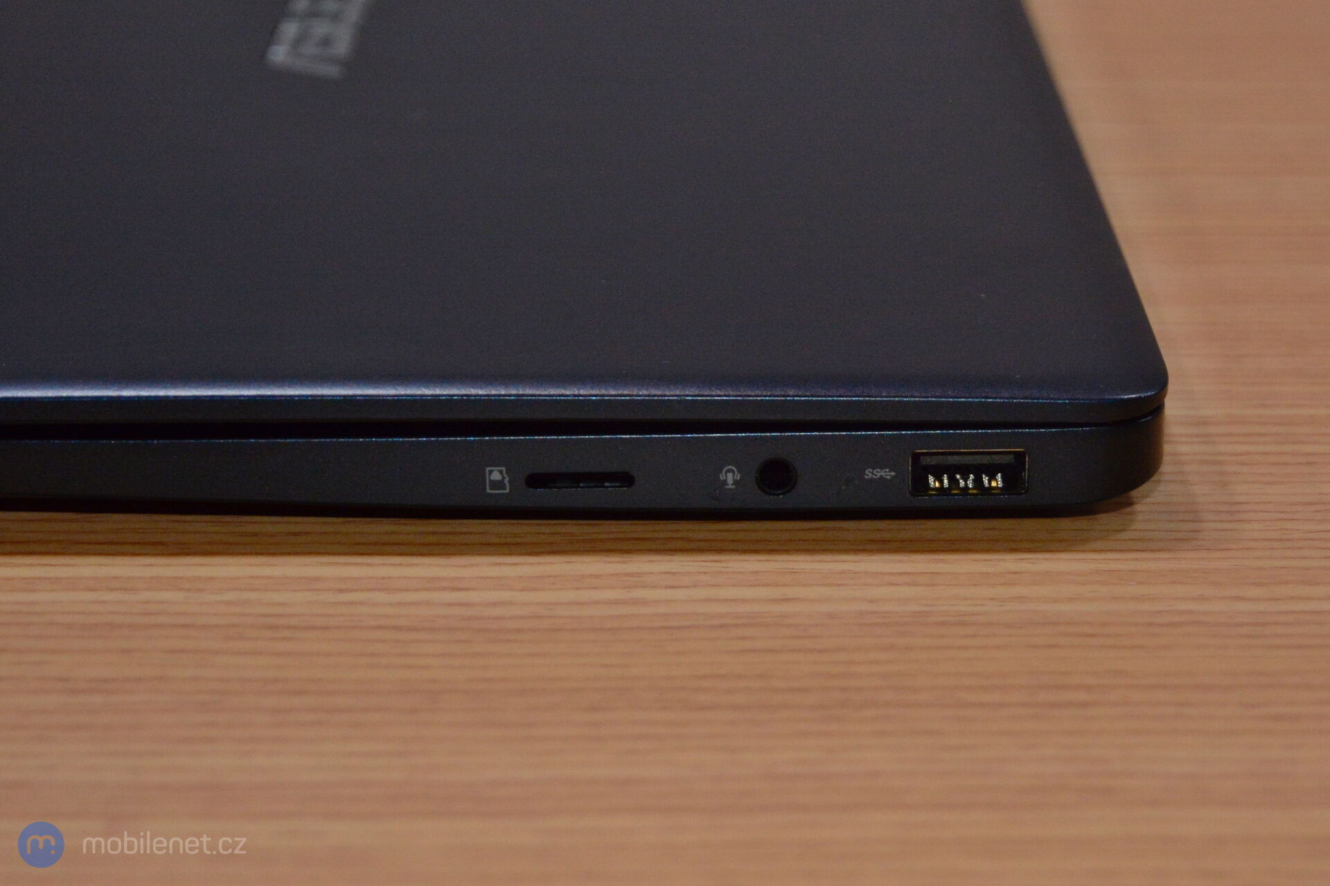 ASUS ZenBook 13 (UX331UAL)