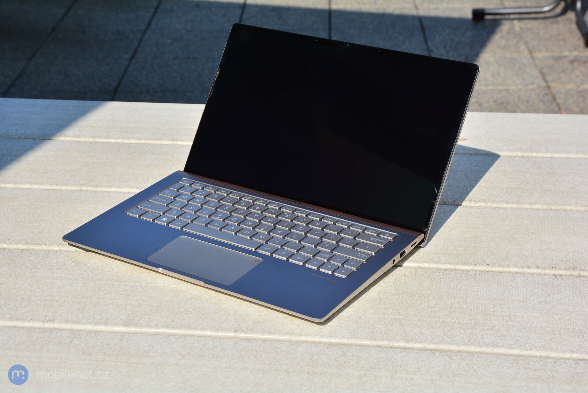 ASUS ZenBook 13 UX333FN