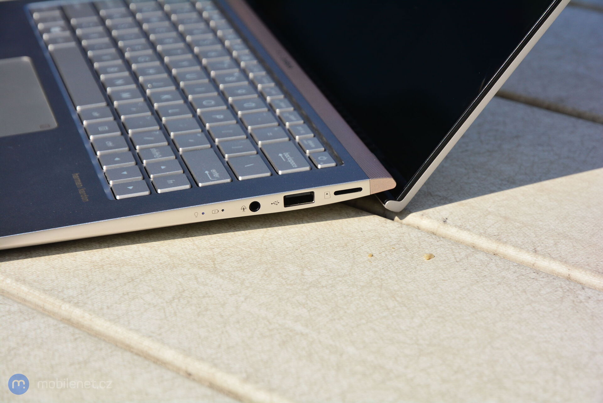 ASUS ZenBook 13 UX333FN