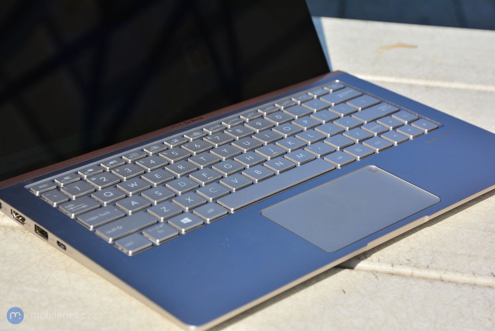 ASUS ZenBook 13 UX333FN