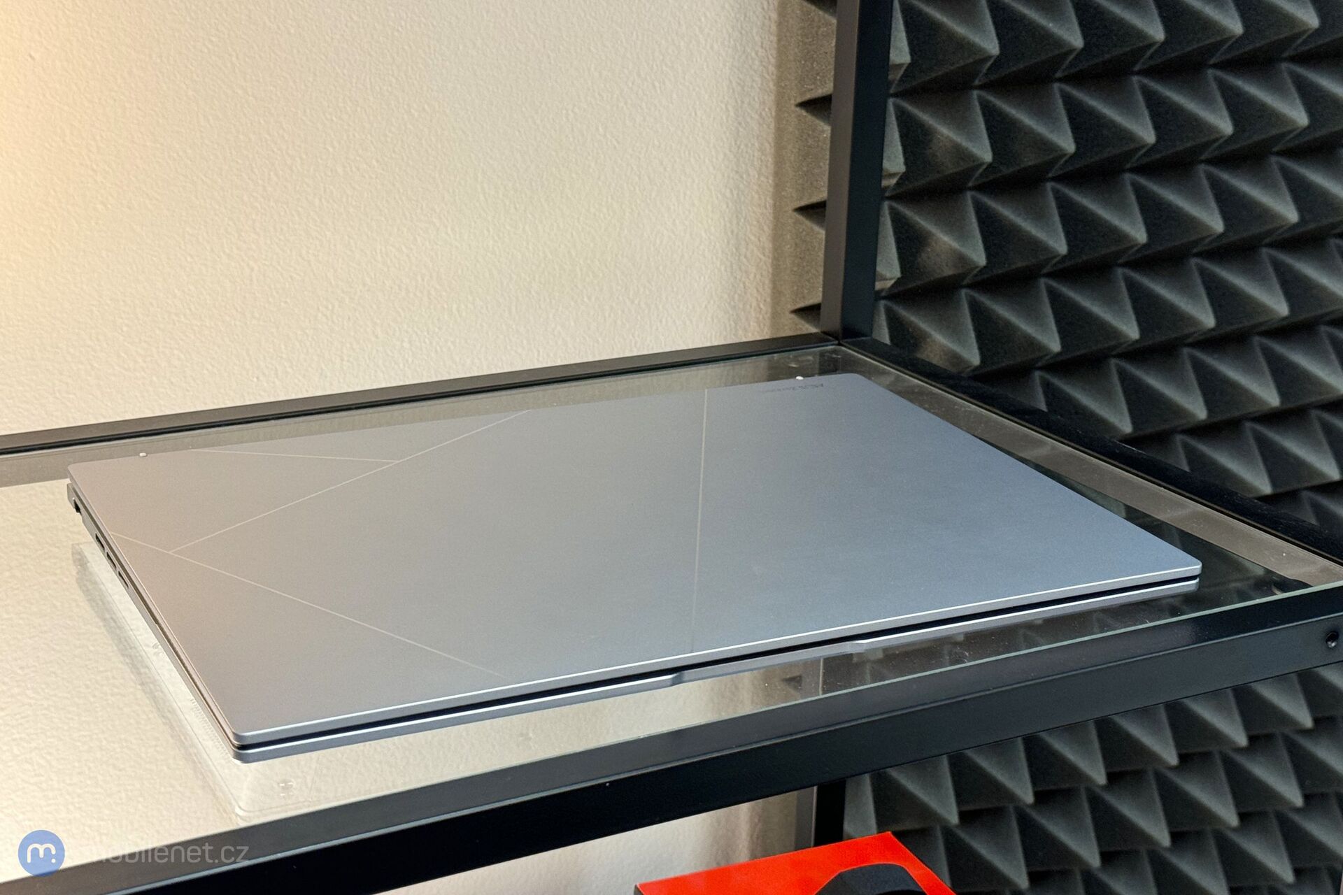 ASUS ZenBook 14 OLED (UX3405MA)