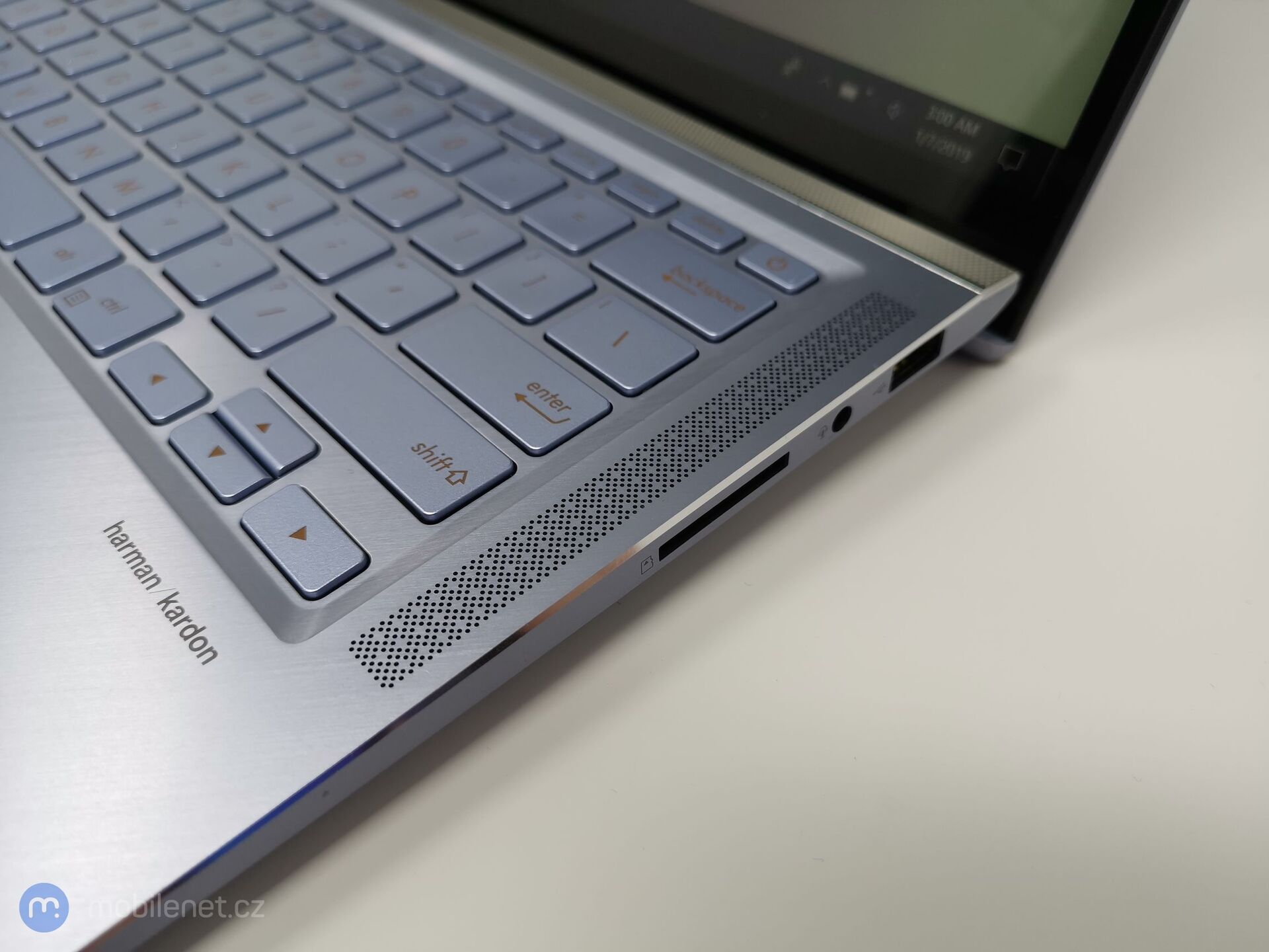 ASUS Zenbook 14 (UX431)