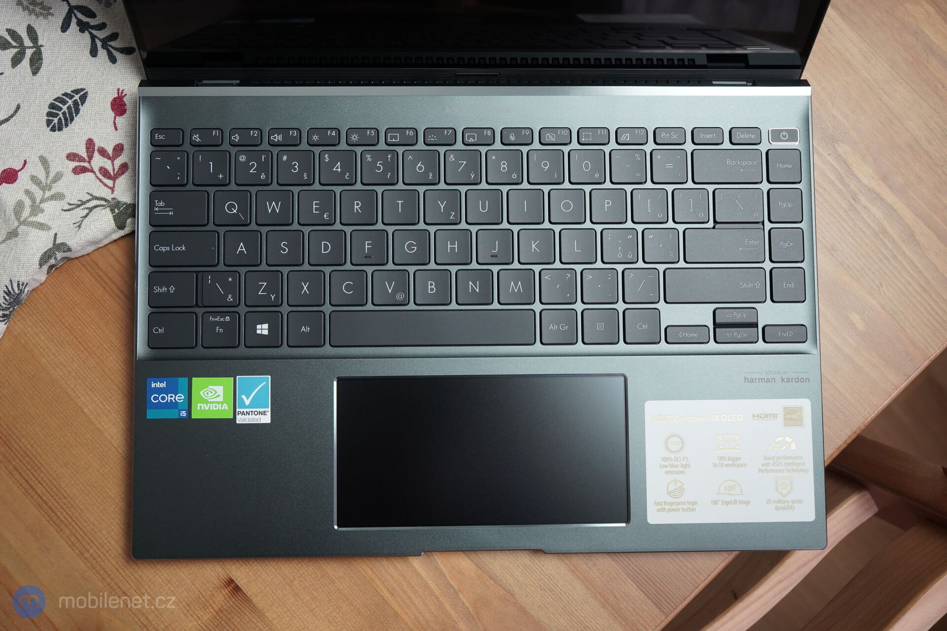 ASUS ZenBook 14X OLED