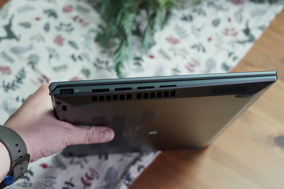 ASUS ZenBook 14X OLED