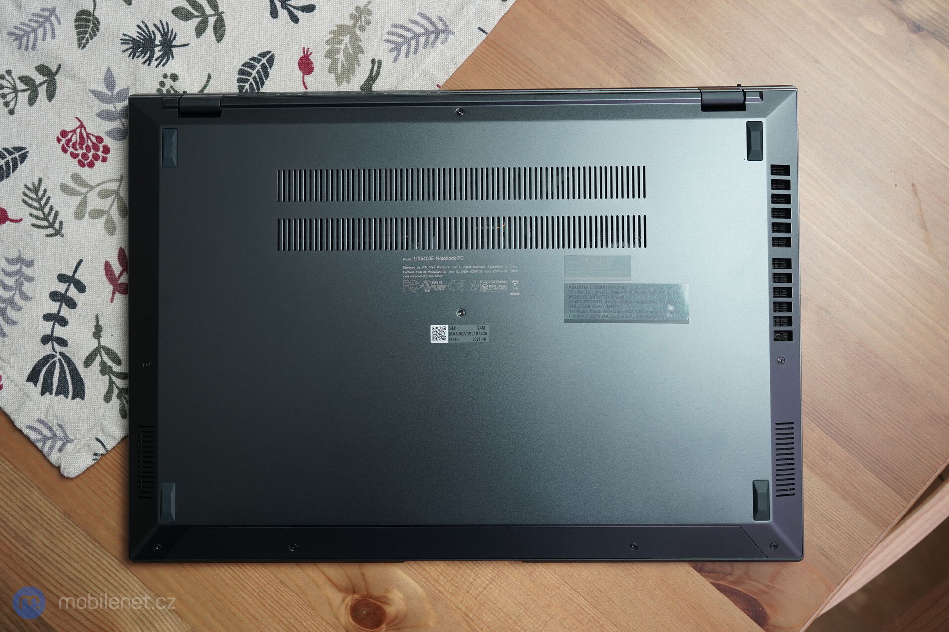 ASUS ZenBook 14X OLED