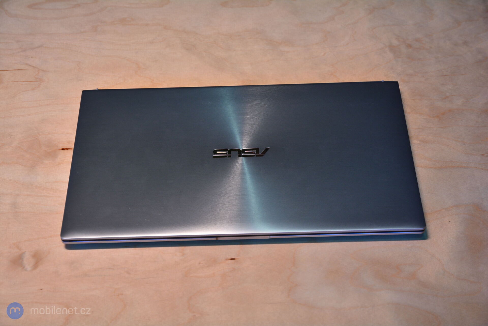 ASUS ZenBook 15 UX533FD