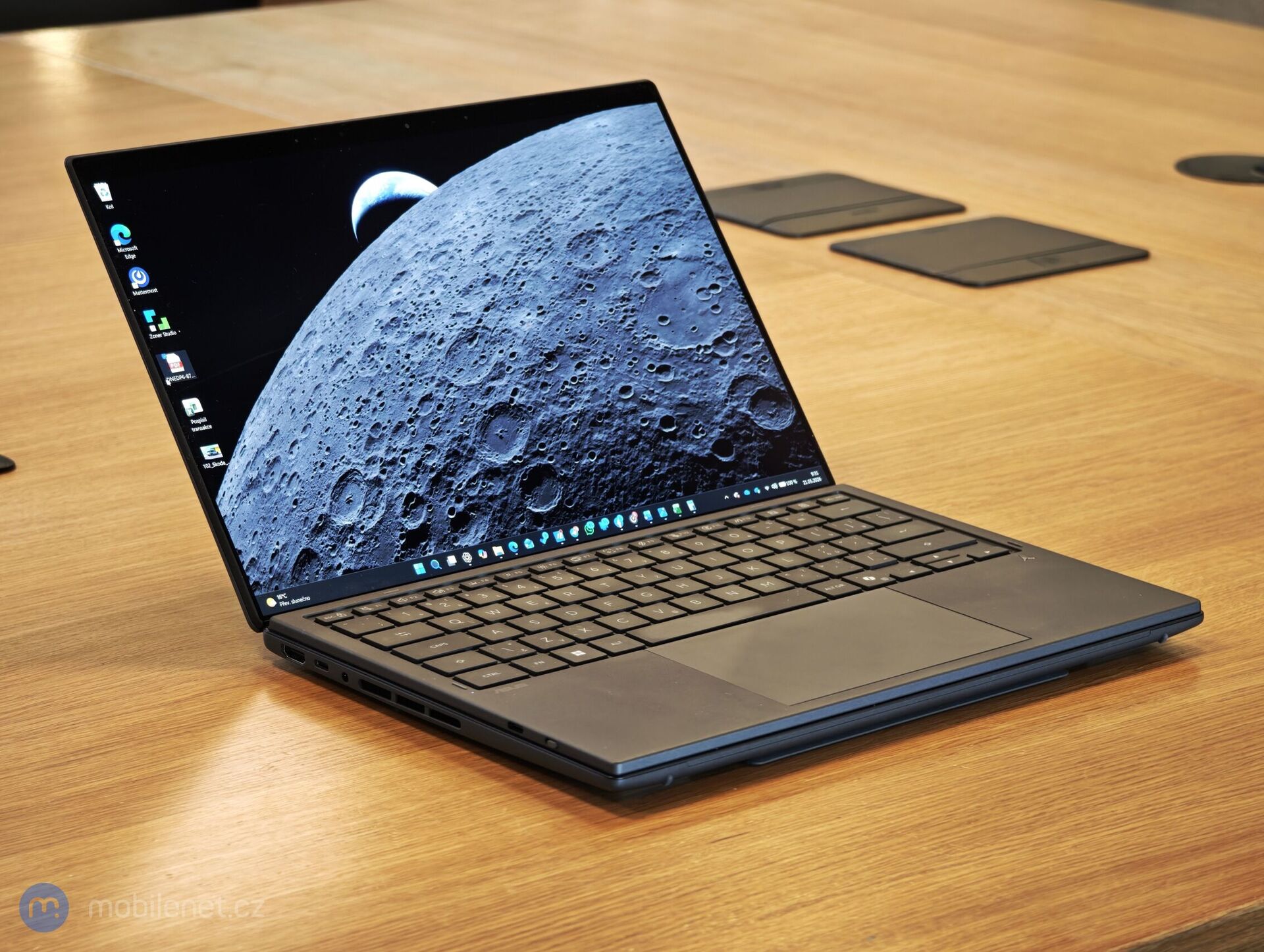 ASUS Zenbook DUO (2026)