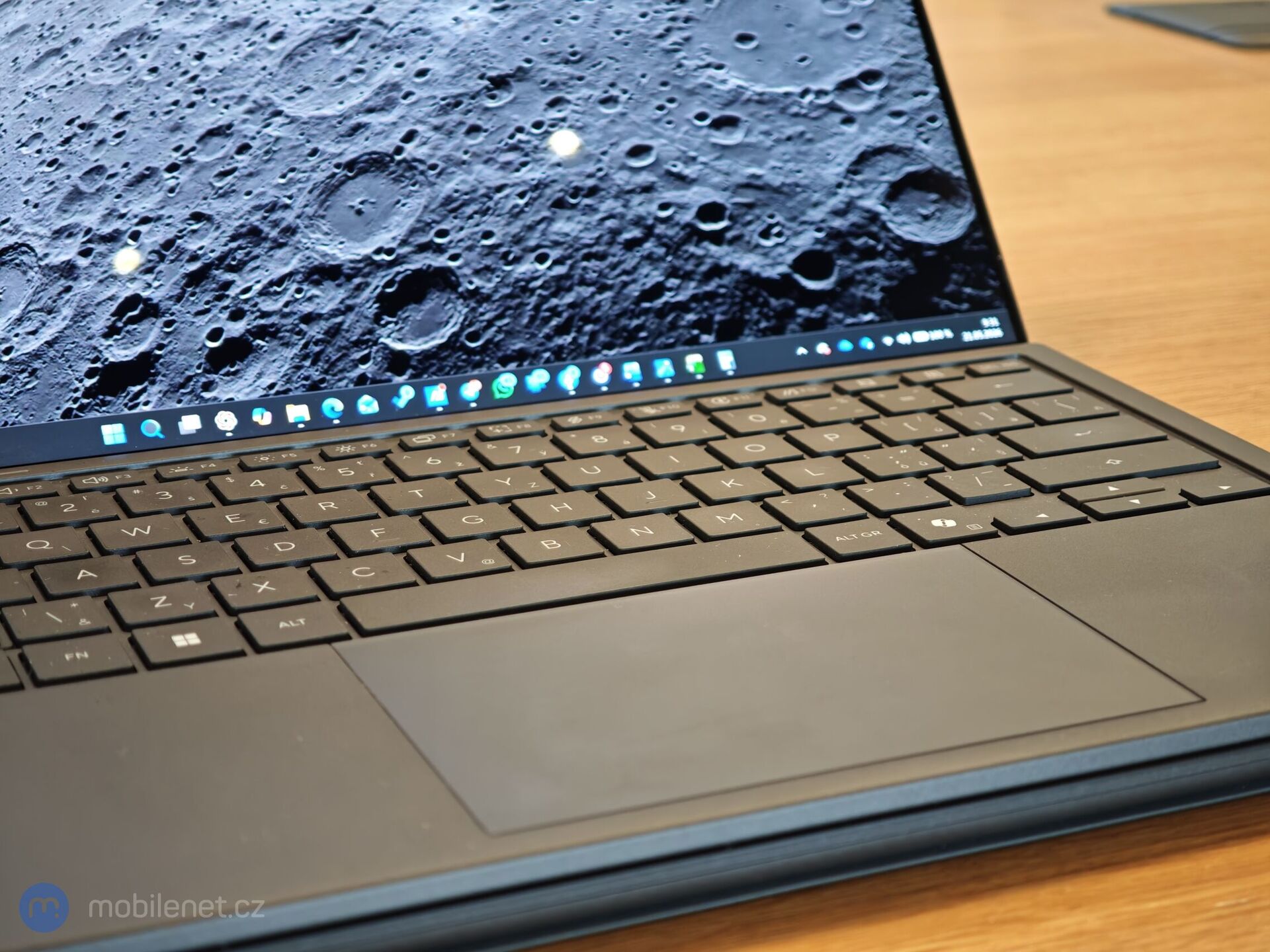 ASUS Zenbook DUO (2026)