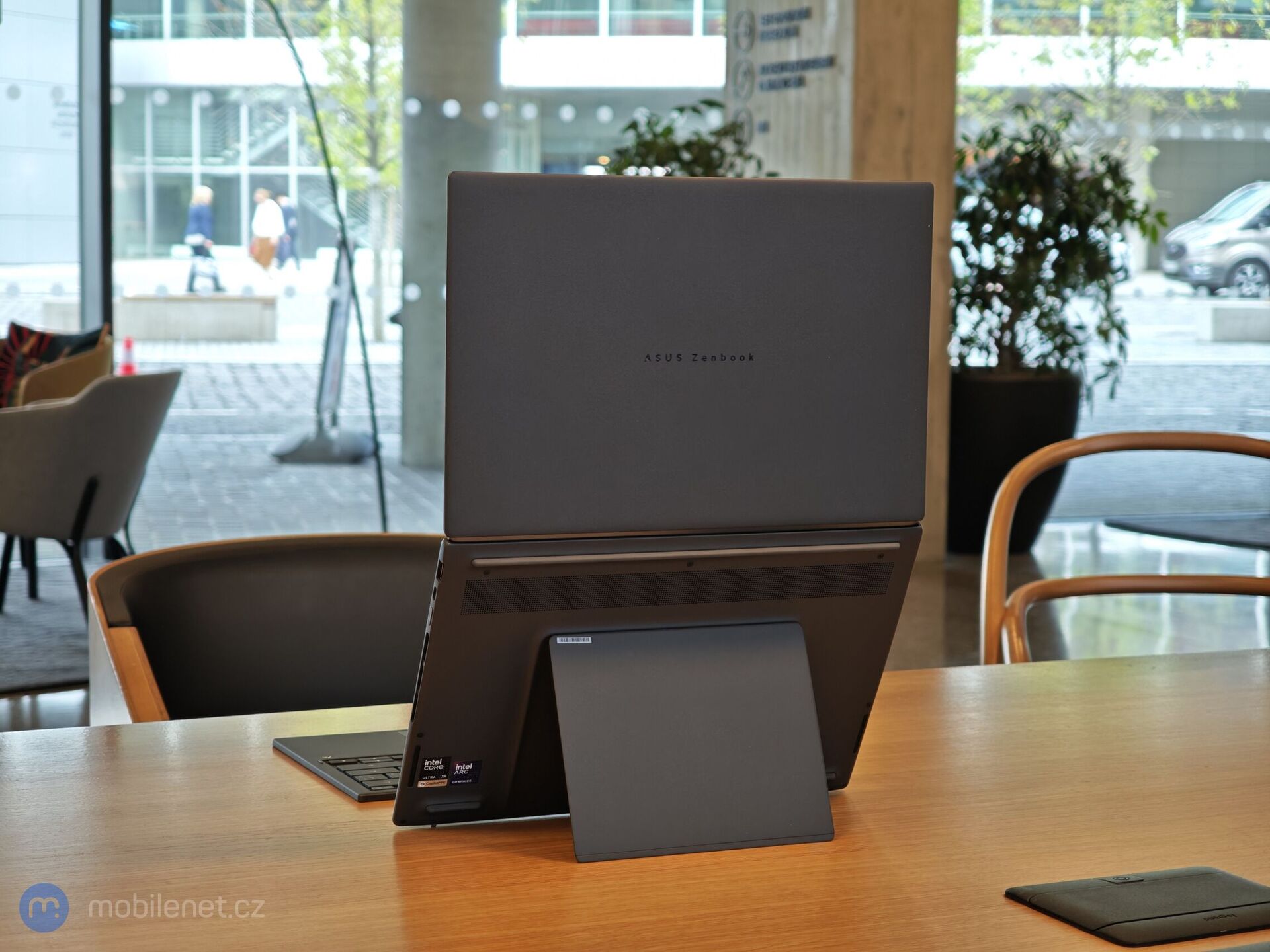 ASUS Zenbook DUO (2026)