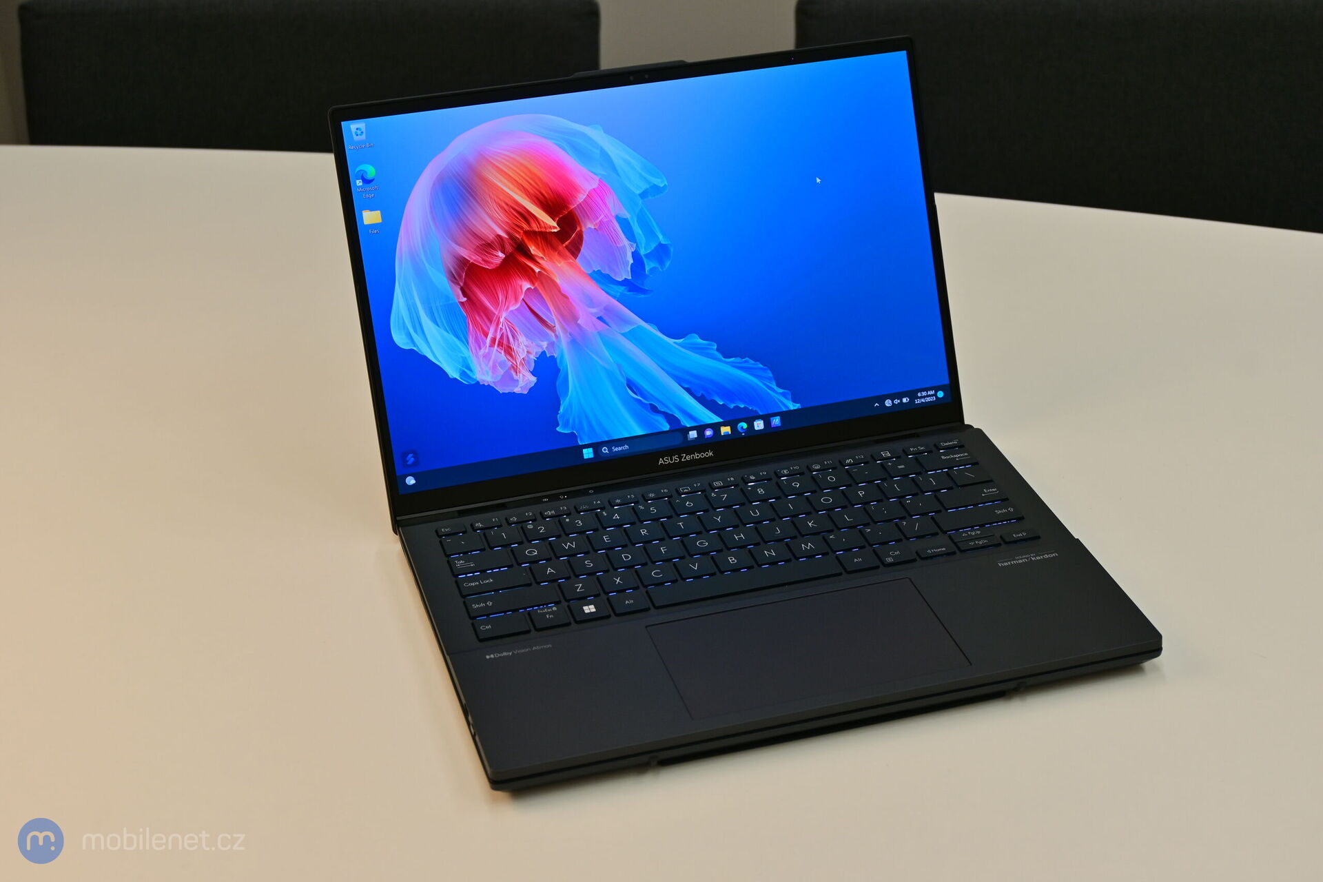 ASUS ZenBook Duo