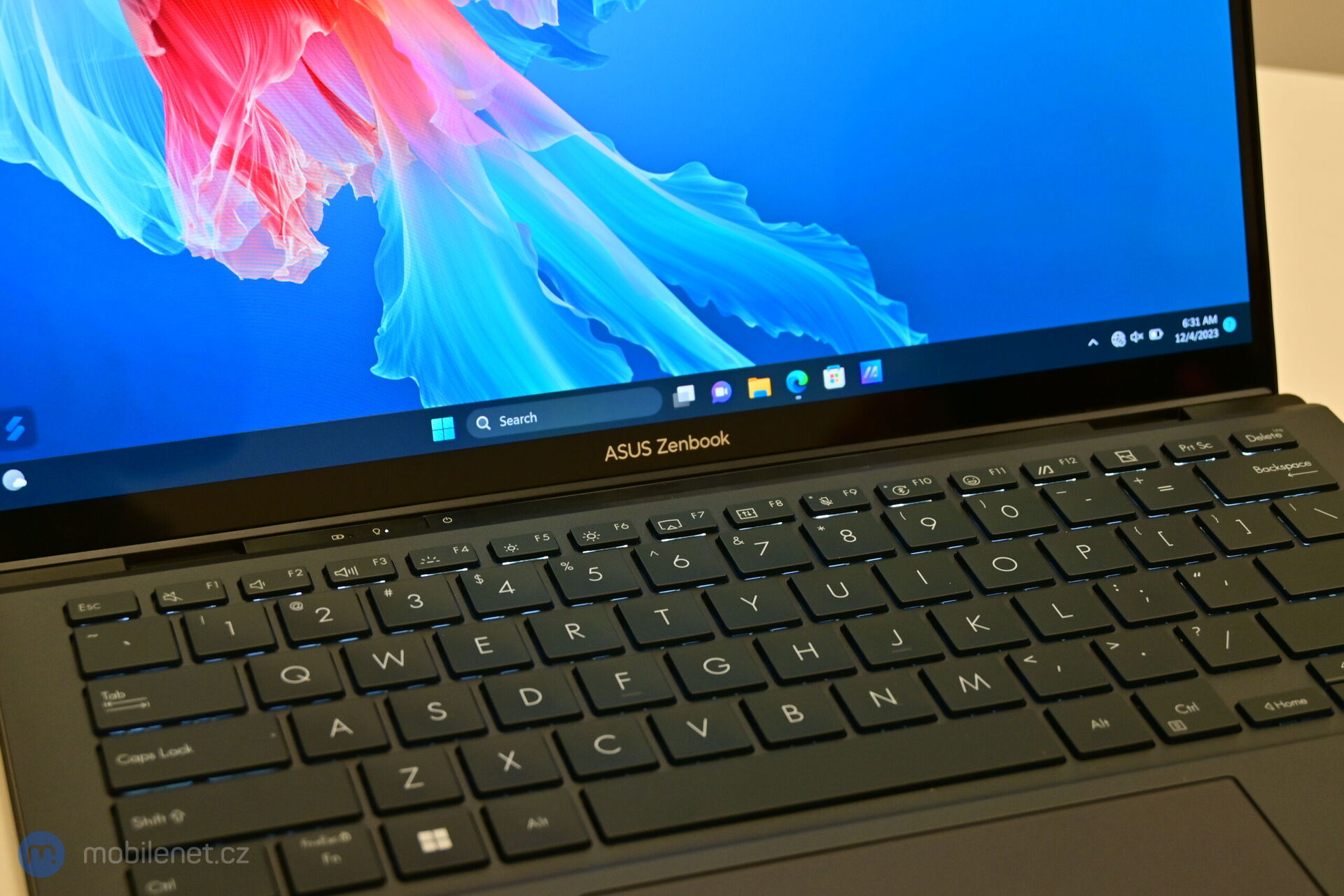 ASUS ZenBook Duo