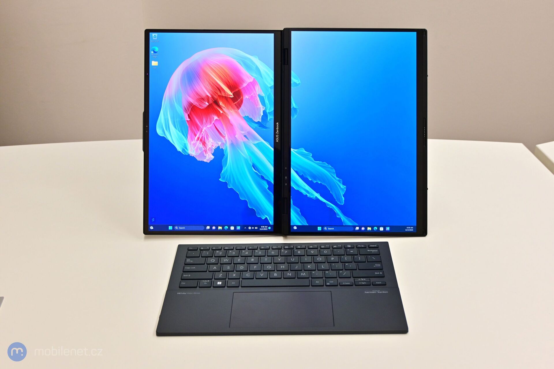 ASUS ZenBook Duo