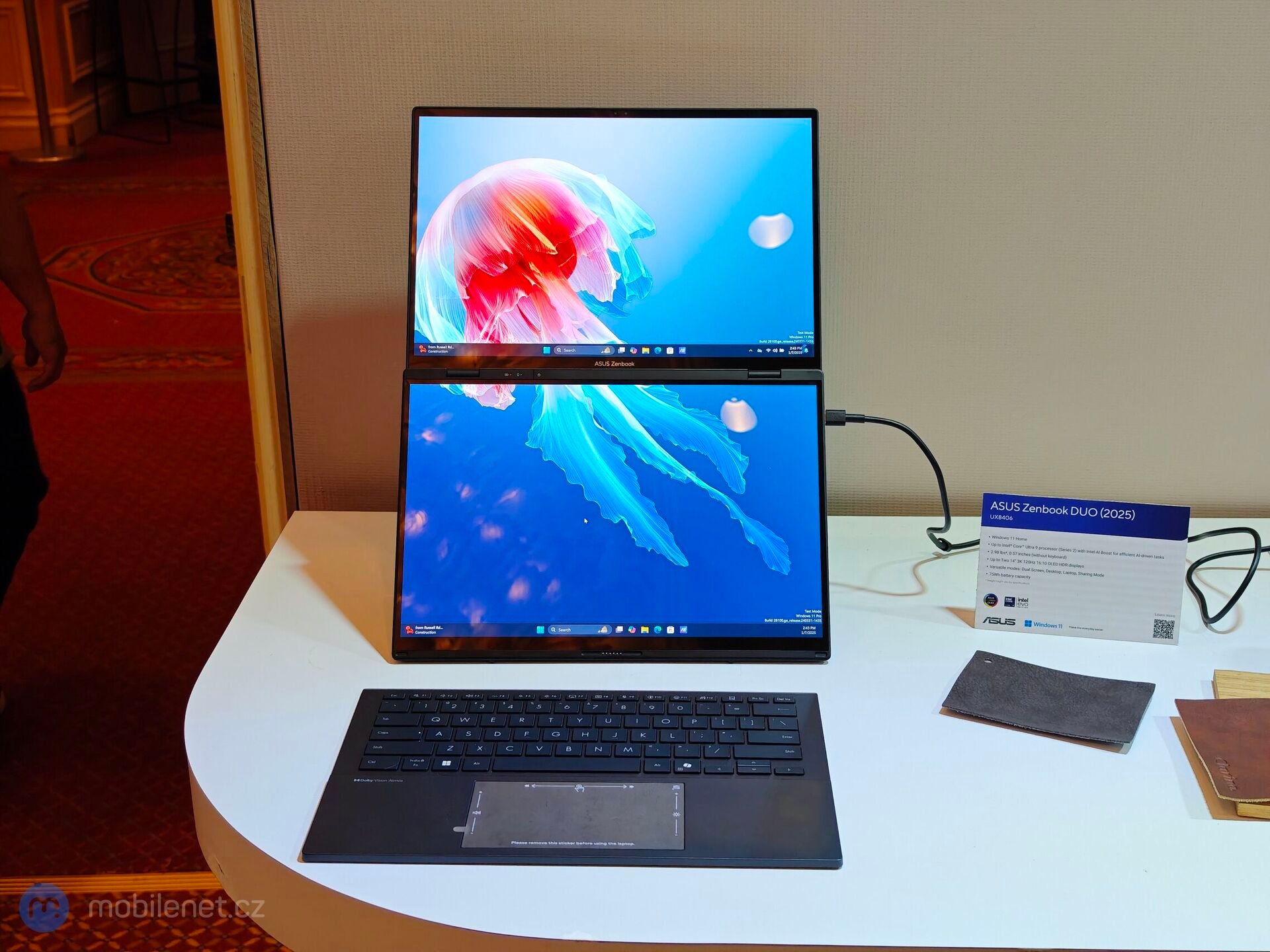 ASUS Zenbook Duo