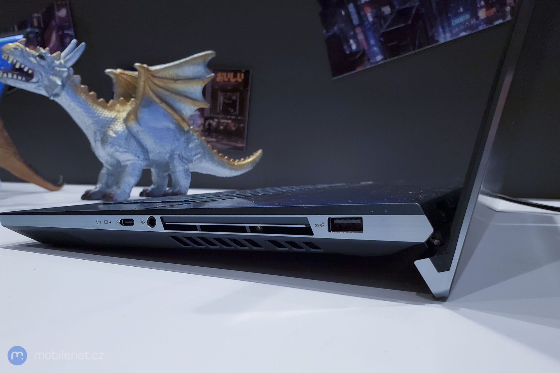 ASUS ZenBook Pro Duo