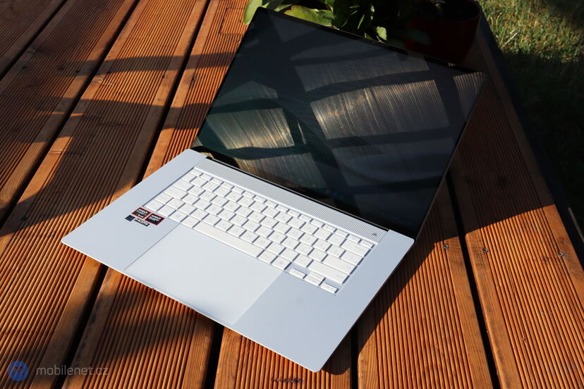 ASUS Zenbook S 16 (UM5606)