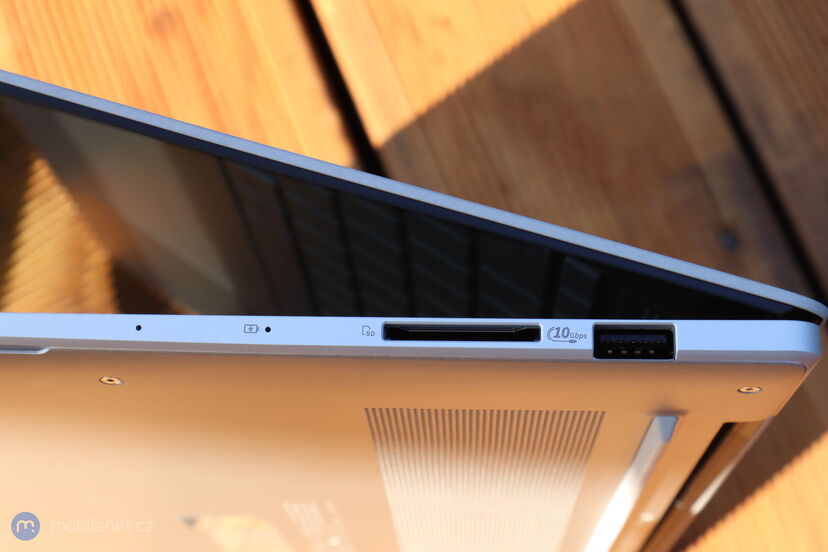 ASUS Zenbook S 16 (UM5606)