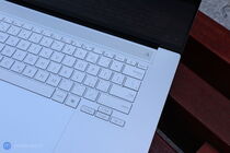 ASUS Zenbook S 16 (UM5606)