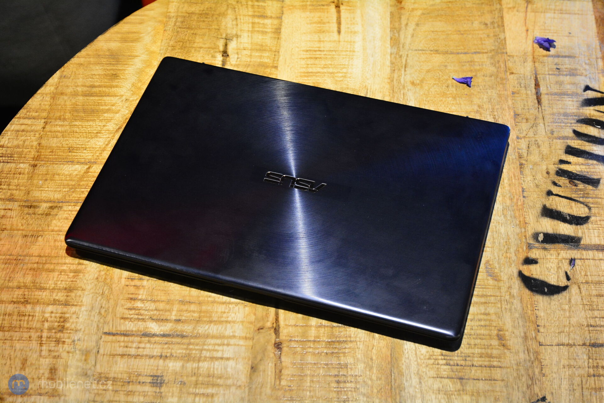 ASUS ZenBook S (2018)