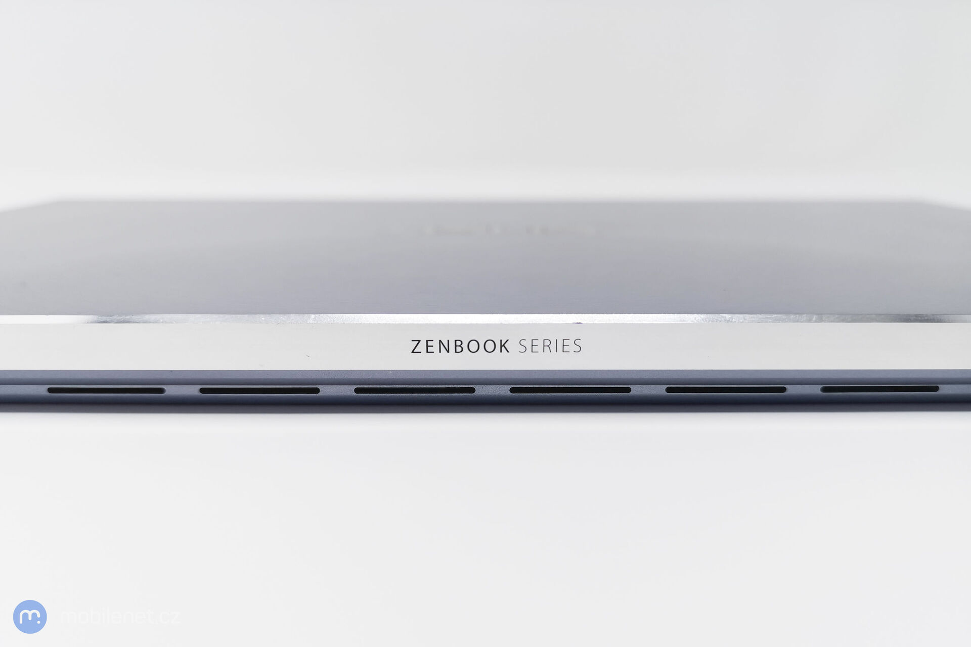 ASUS ZenBook S13 (UX392)