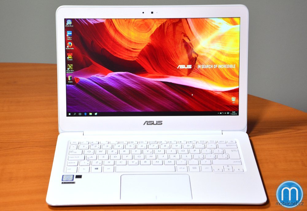 ASUS Zenbook UX305CA