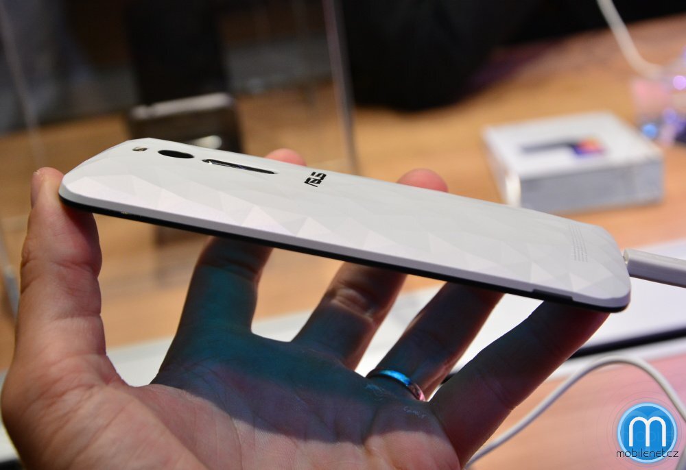 ASUS Zenfone 2 Deluxe