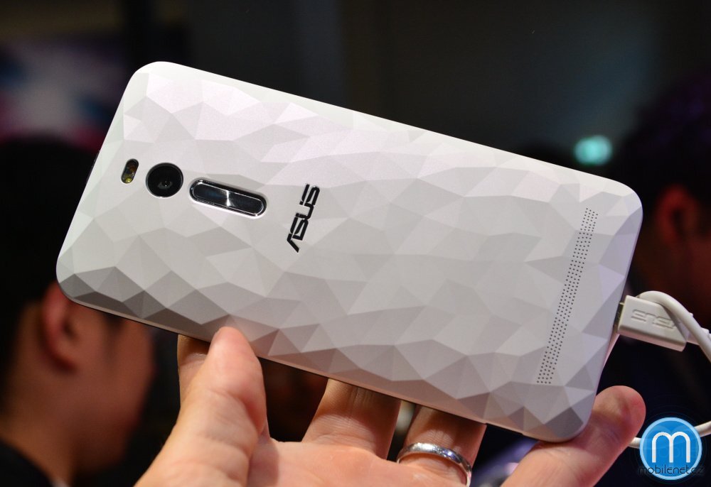 ASUS Zenfone 2 Deluxe