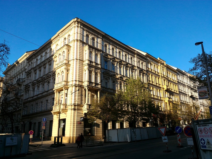 ASUS ZenFone 2 Deluxe Special Edition