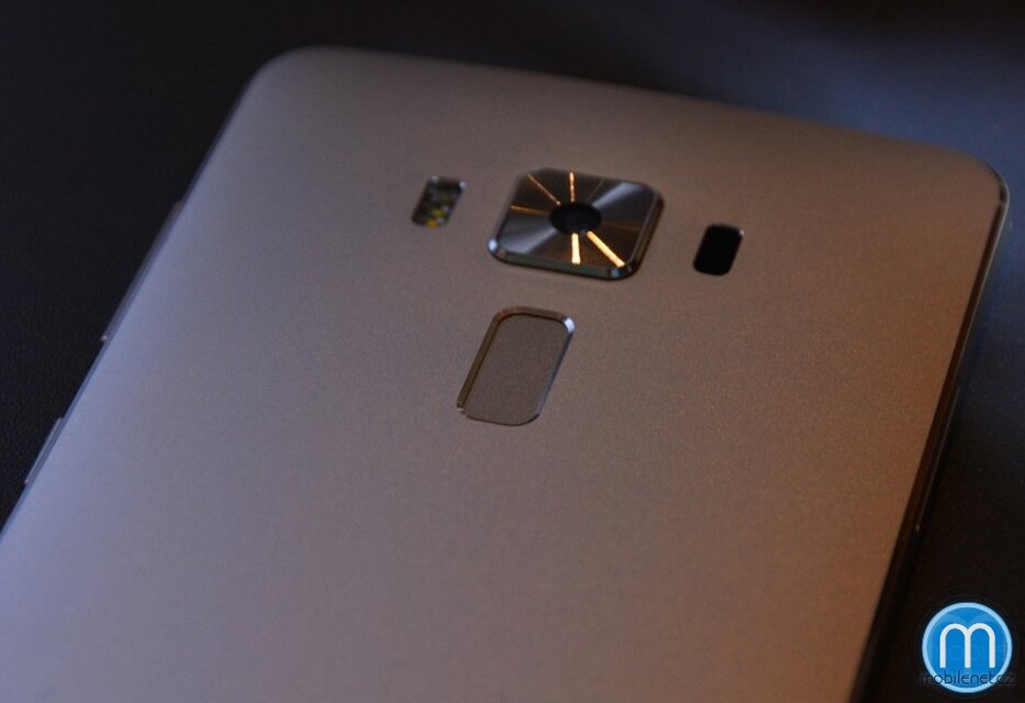 ASUS ZenFone 3 Deluxe