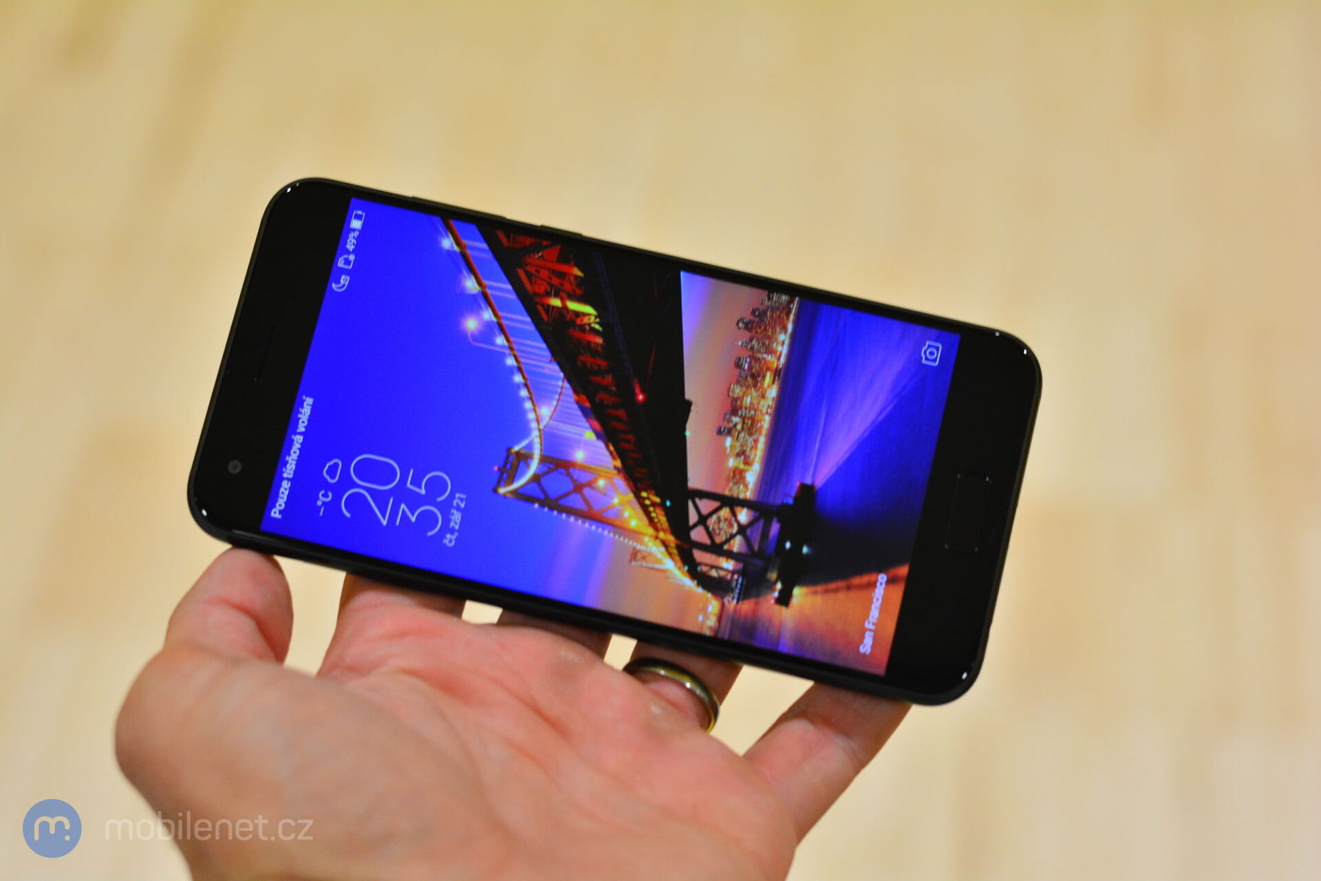 ASUS ZenFone 4 (2017)