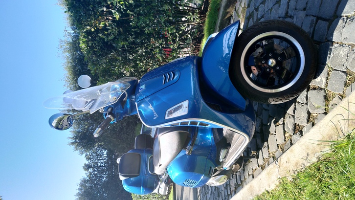 ASUS ZenFone 4 (2017)