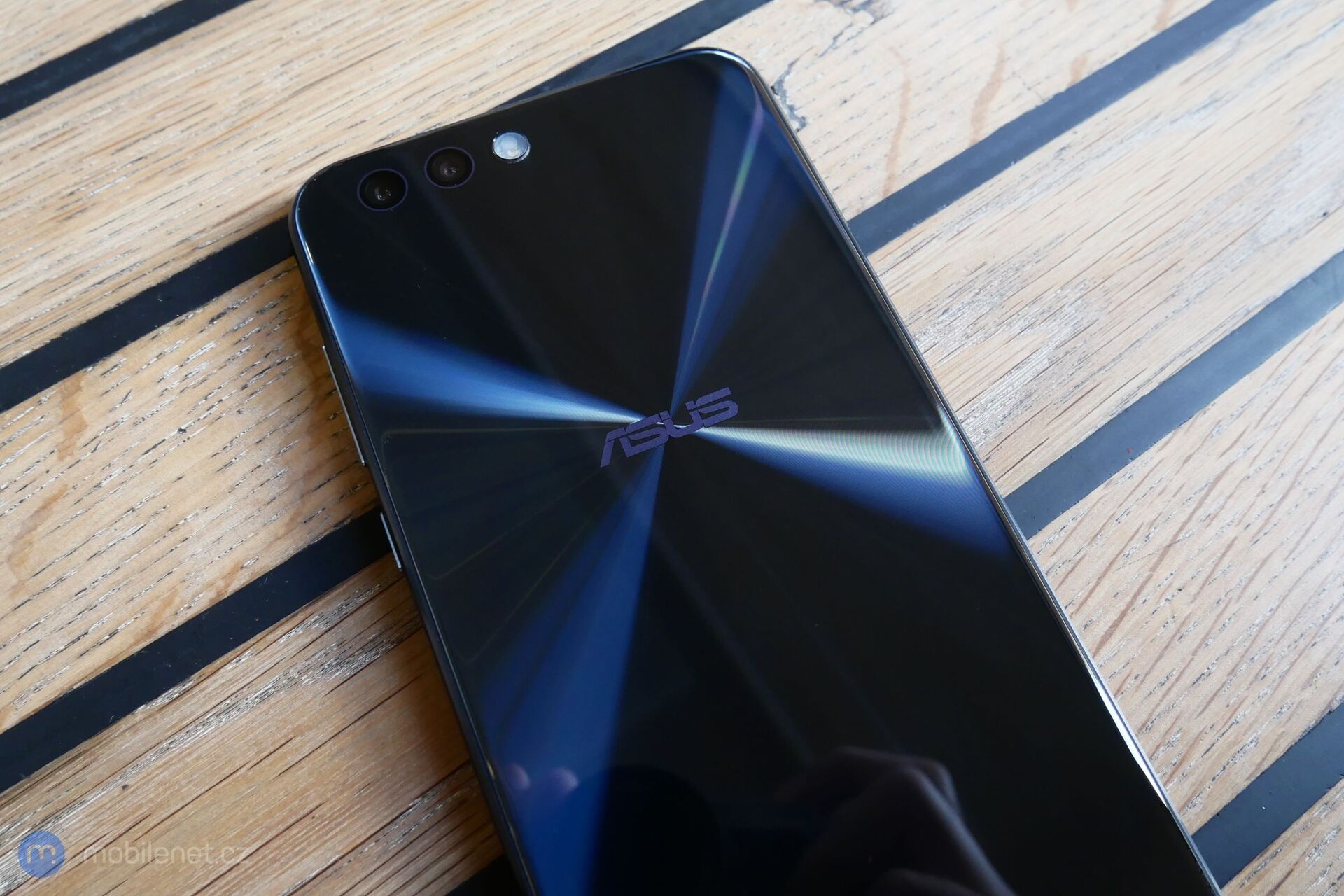 ASUS ZenFone 4 (2017)