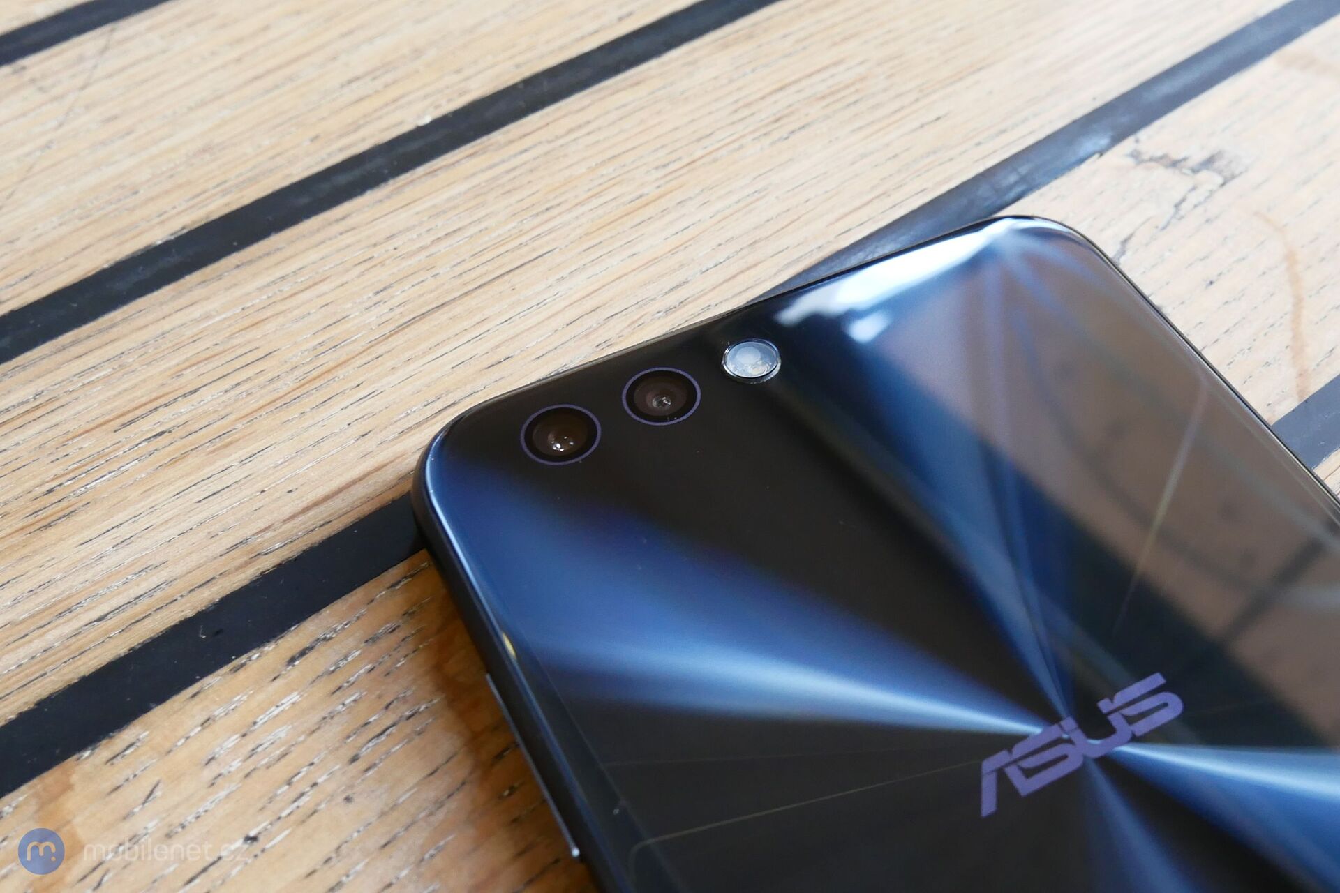 ASUS ZenFone 4 (2017)