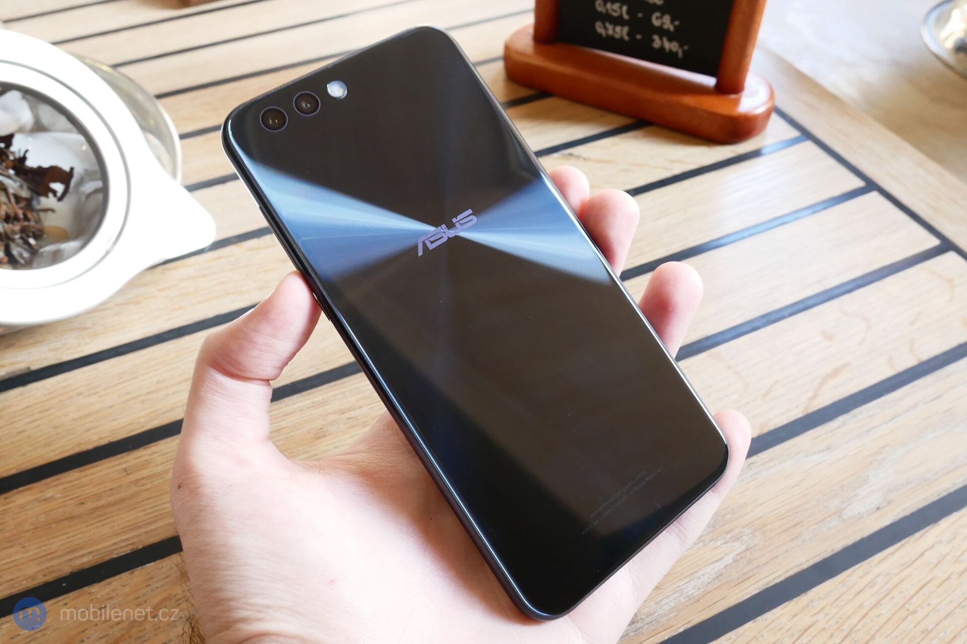 ASUS ZenFone 4 (2017)