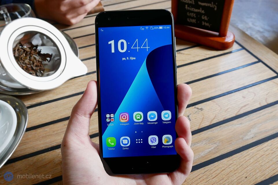 ASUS ZenFone 4 (2017)