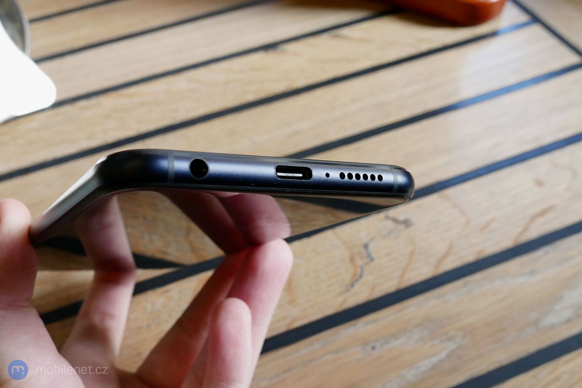 ASUS ZenFone 4 (2017)