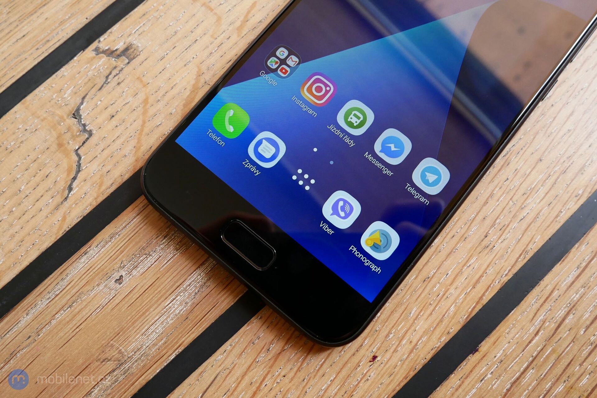 ASUS ZenFone 4 (2017)