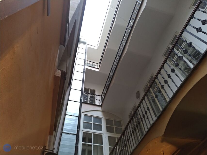 ASUS ZenFone 4 (2017)