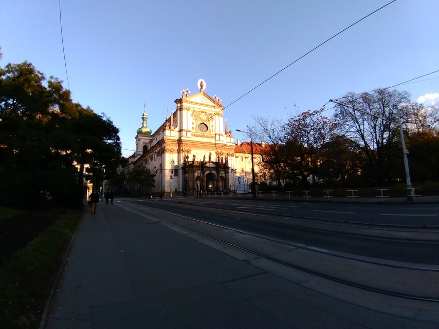 ASUS ZenFone 4 Max Plus