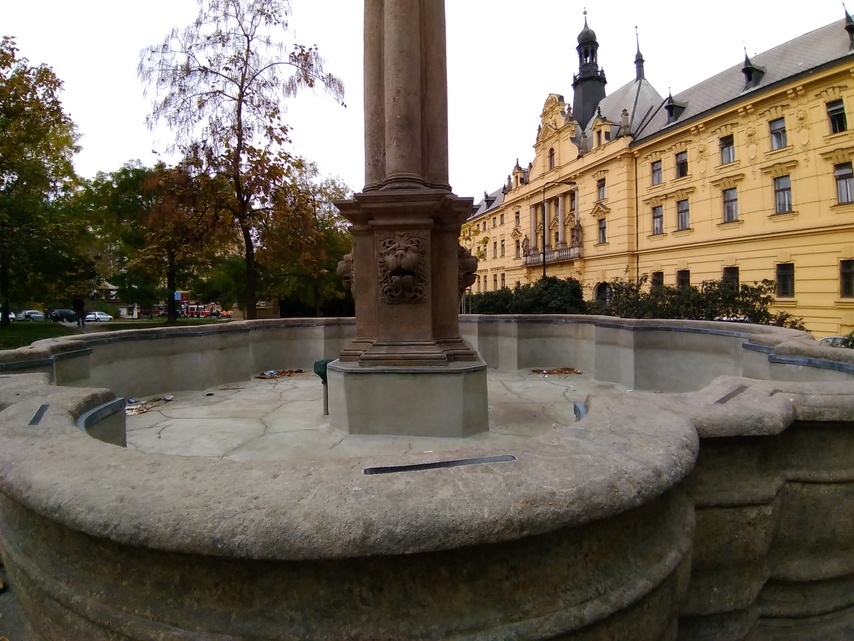 ASUS ZenFone 4 Max Plus