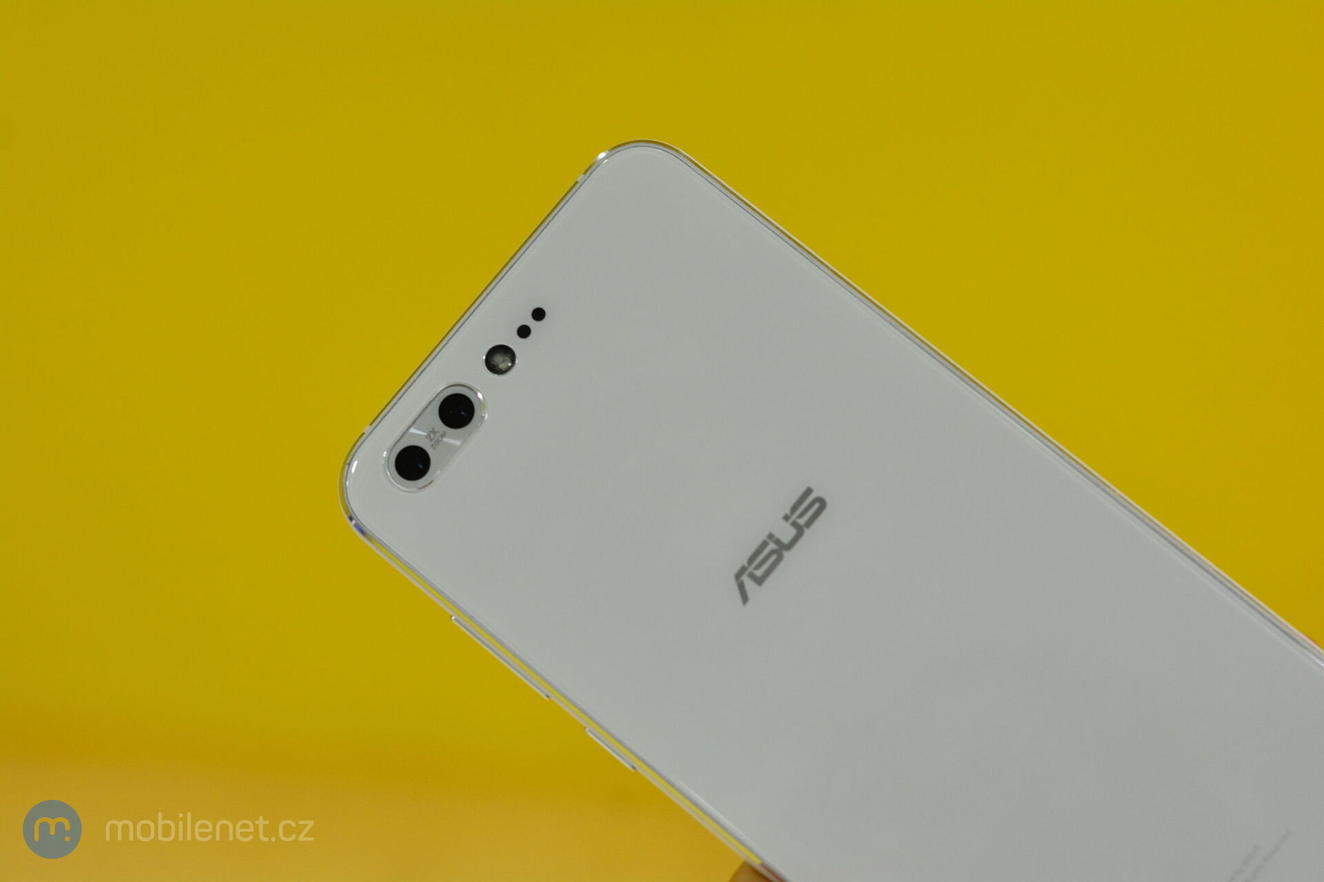 ASUS ZenFone 4 Pro