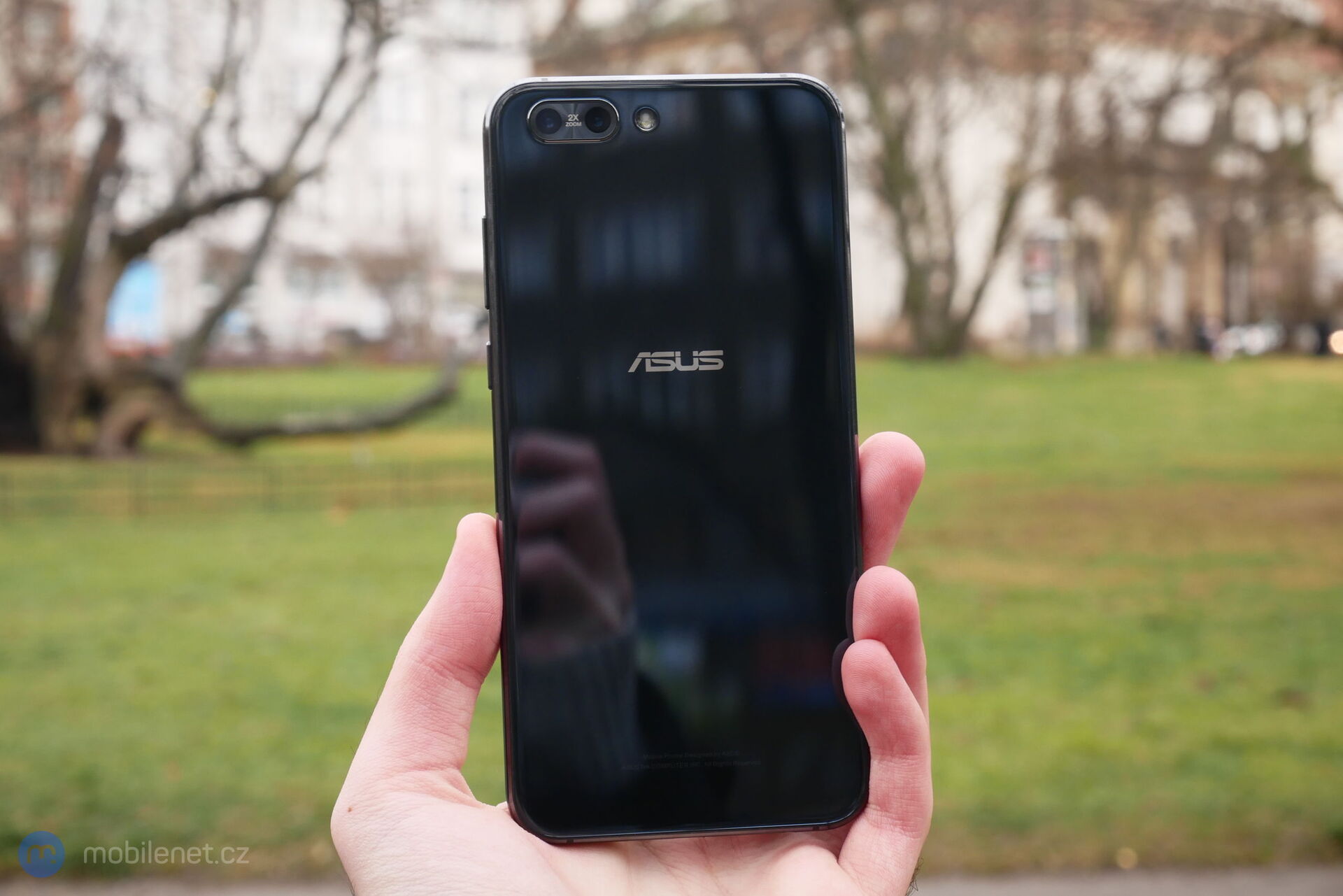 ASUS ZenFone 4 Pro