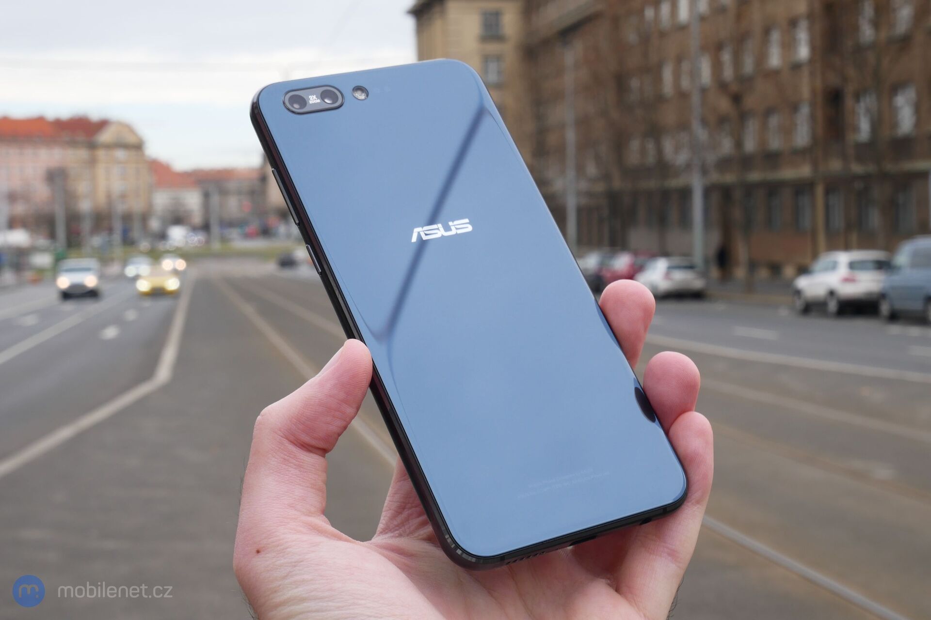ASUS ZenFone 4 Pro
