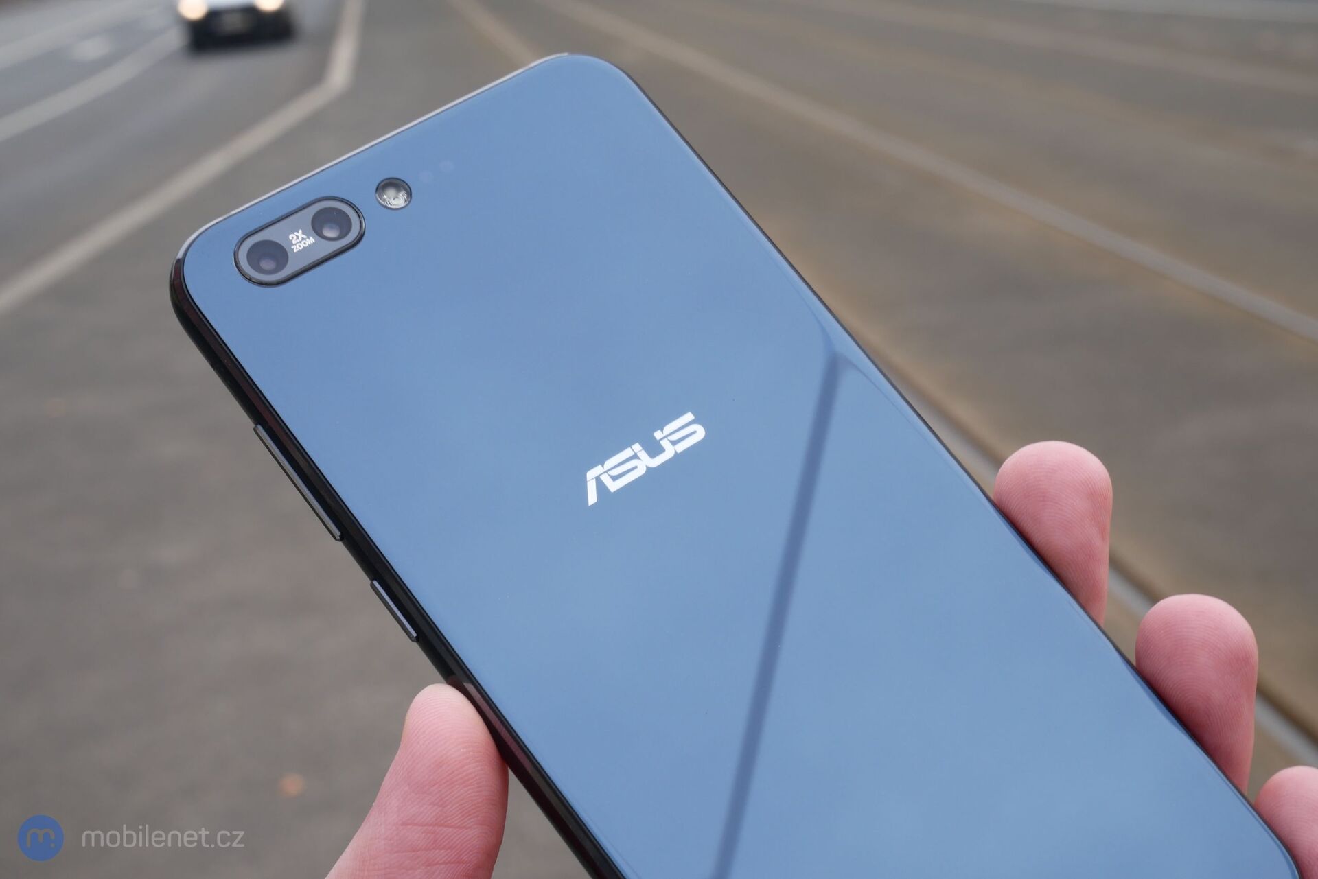 ASUS ZenFone 4 Pro