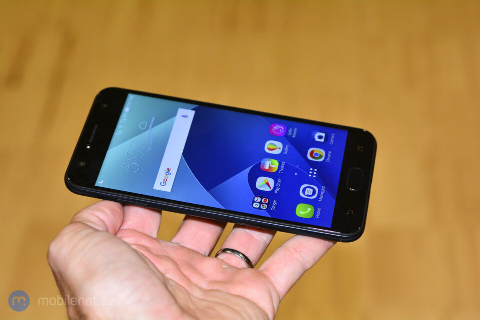 ASUS ZenFone 4 Selfie Pro