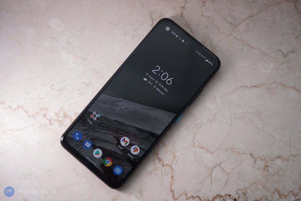 ASUS ZenFone 8