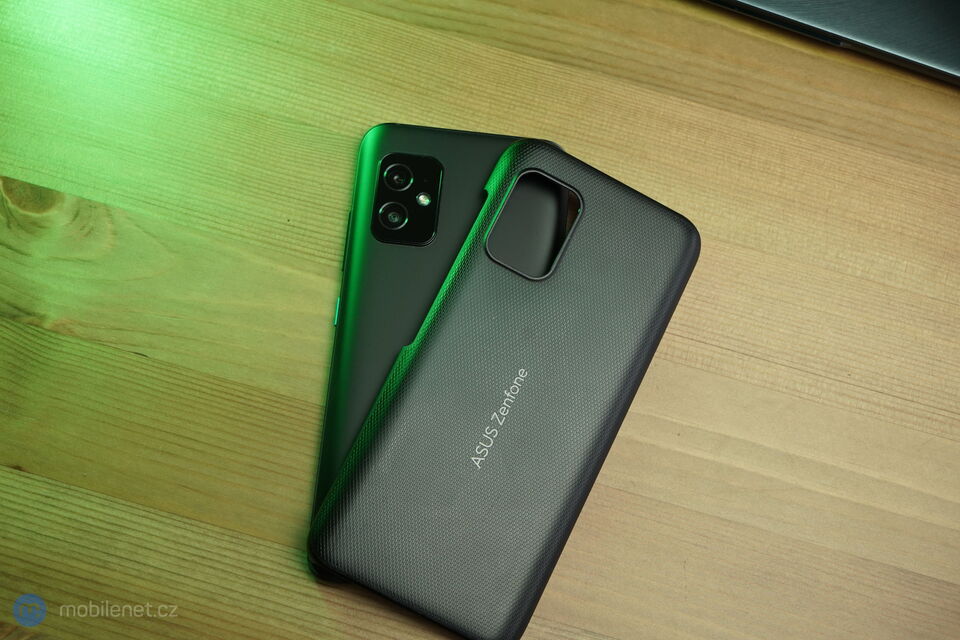 ASUS ZenFone 8